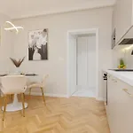 Bright & Elegant By Renters Varšava