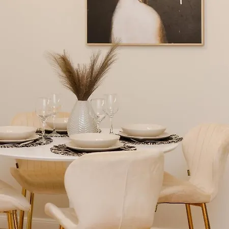 Bright & Elegant By Renters Warsaw