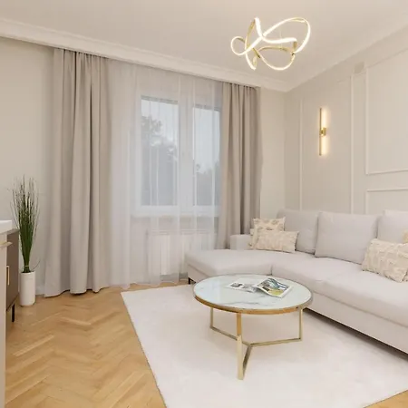 Bright & Elegant By Renters Warsaw